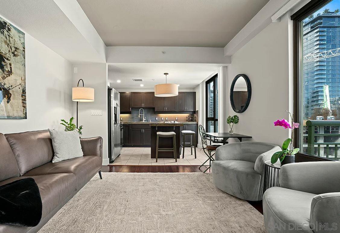 Front Image Thumbnail for SD250045890