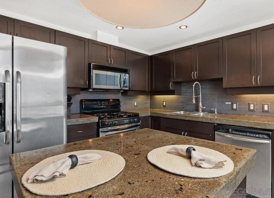 Detail Gallery Image 7 of 33 For 1240  India St  1605, San Diego,  CA 92101 - 1 Beds | 1 Baths