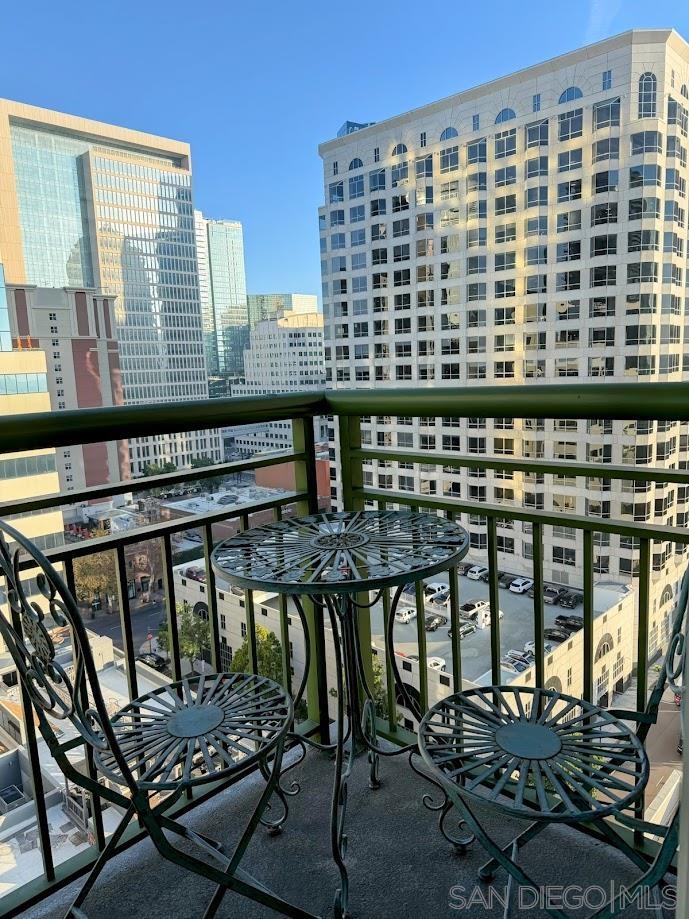 Detail Gallery Image 10 of 33 For 1240  India St  1605, San Diego,  CA 92101 - 1 Beds | 1 Baths