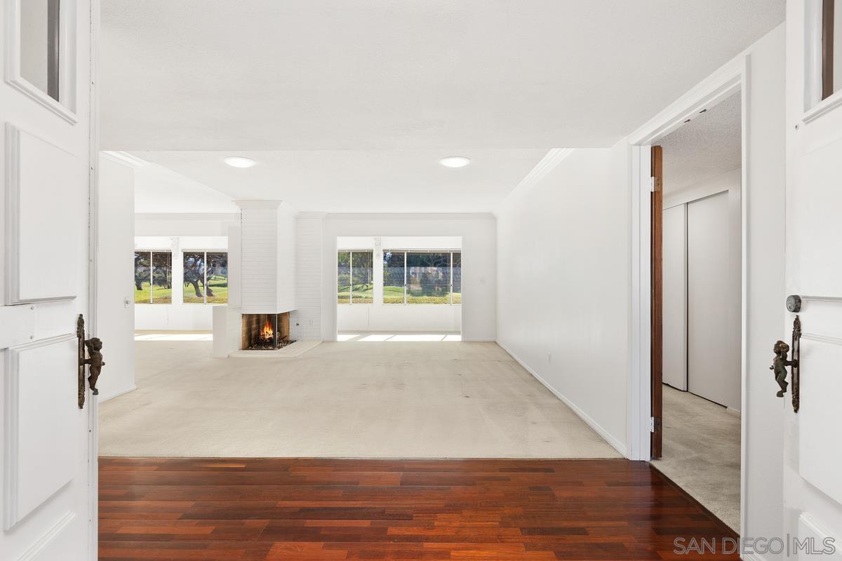 Detail Gallery Image 4 of 33 For 12039  Caminito Cadena, San Diego,  CA 92128 - 2 Beds | 2 Baths