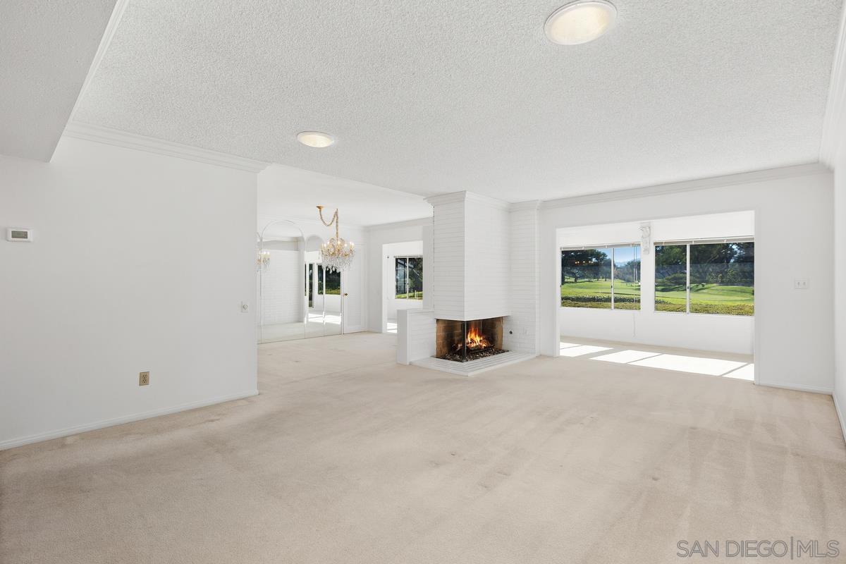 Detail Gallery Image 5 of 33 For 12039  Caminito Cadena, San Diego,  CA 92128 - 2 Beds | 2 Baths