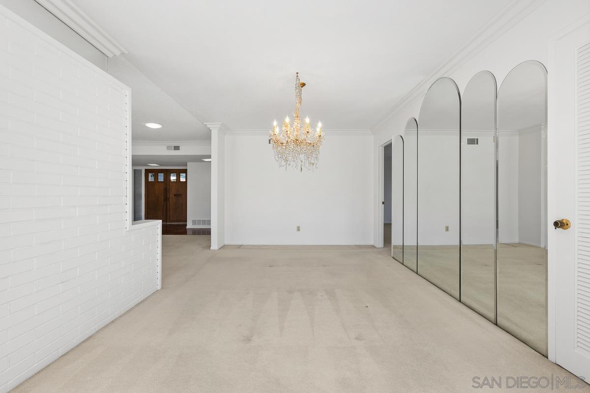 Detail Gallery Image 8 of 33 For 12039  Caminito Cadena, San Diego,  CA 92128 - 2 Beds | 2 Baths