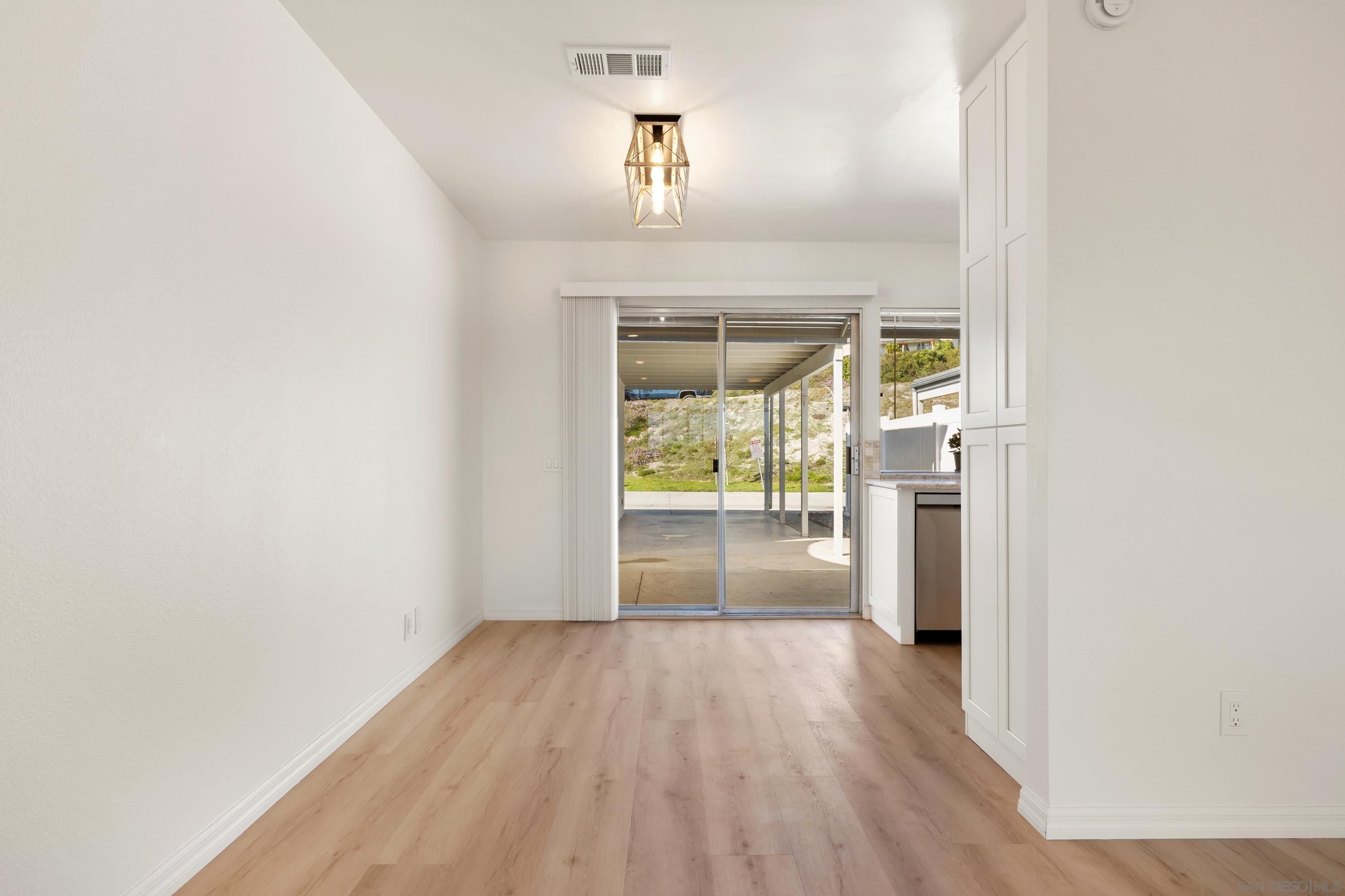 Detail Gallery Image 35 of 41 For 3875  Vista Campana  #32,  Oceanside,  CA 92057 - 1 Beds | 1 Baths