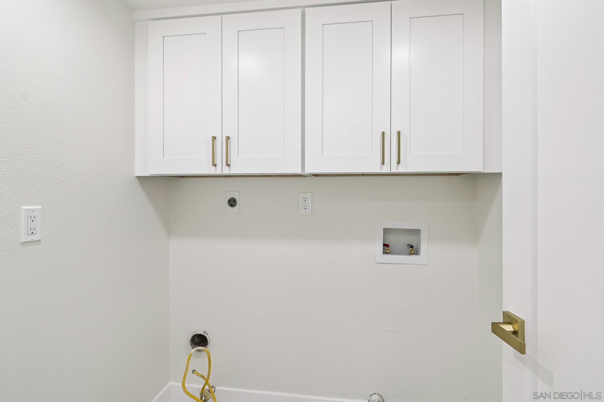 Detail Gallery Image 16 of 49 For 664  Crescent Dr, Chula Vista,  CA 91911 - 5 Beds | 3 Baths