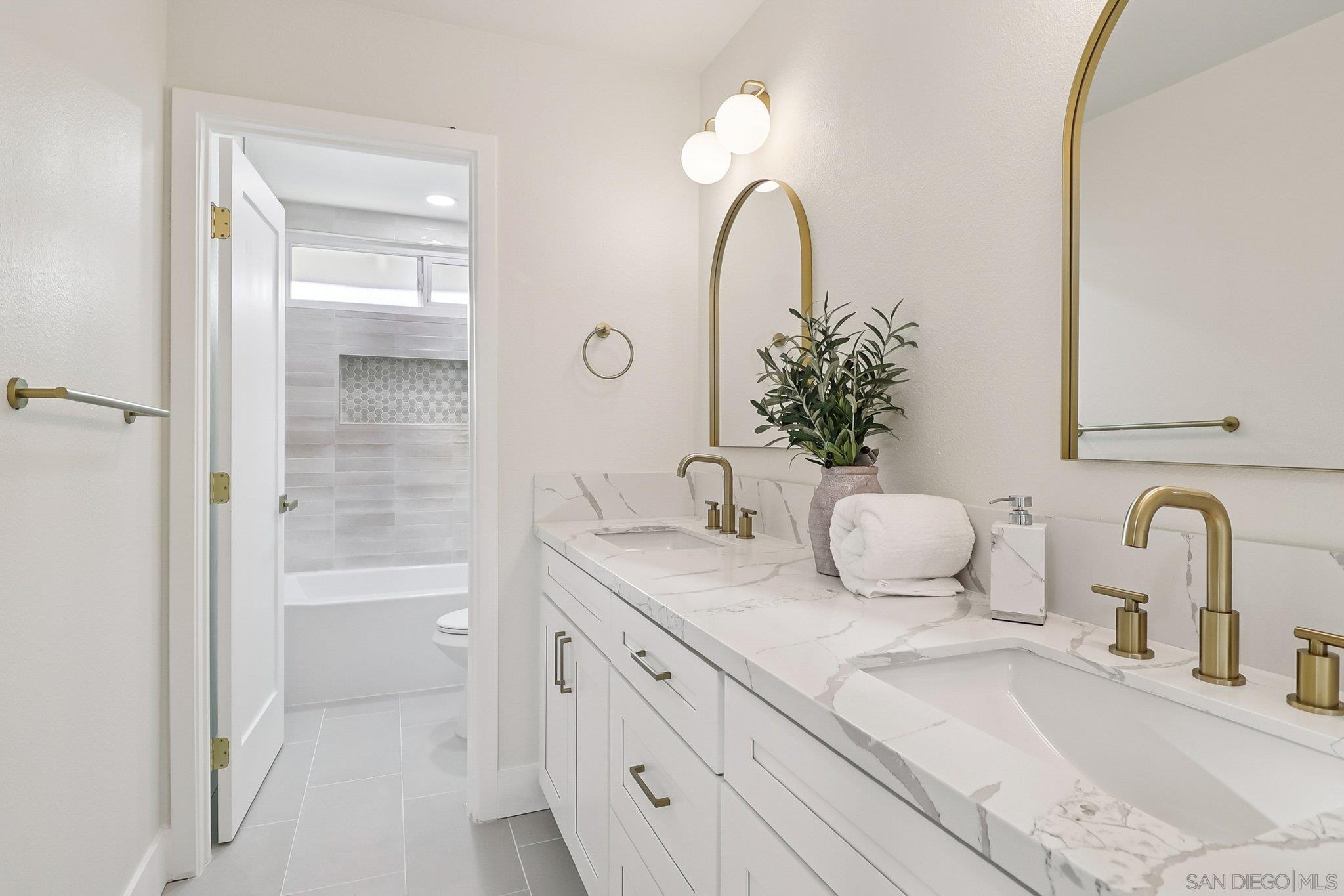 Detail Gallery Image 28 of 49 For 664  Crescent Dr, Chula Vista,  CA 91911 - 5 Beds | 3 Baths