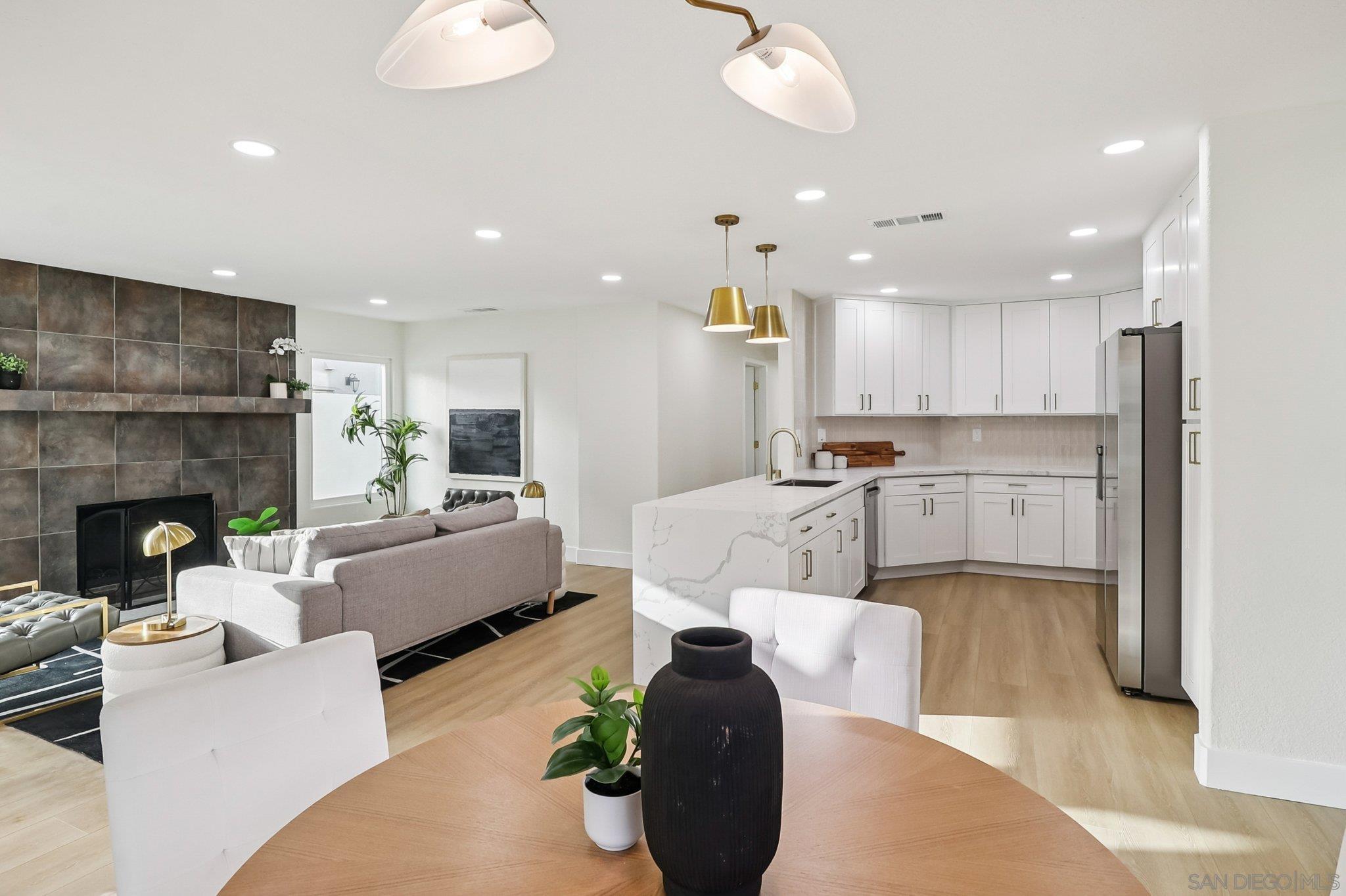 Detail Gallery Image 10 of 49 For 664  Crescent Dr, Chula Vista,  CA 91911 - 5 Beds | 3 Baths