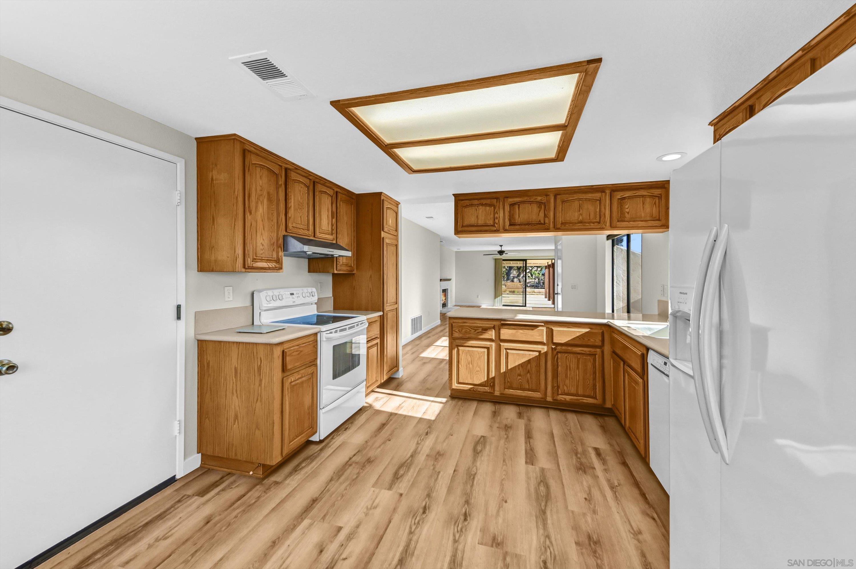 Detail Gallery Image 14 of 40 For 1412  Timber Gln, Escondido,  CA 92027 - 3 Beds | 2 Baths