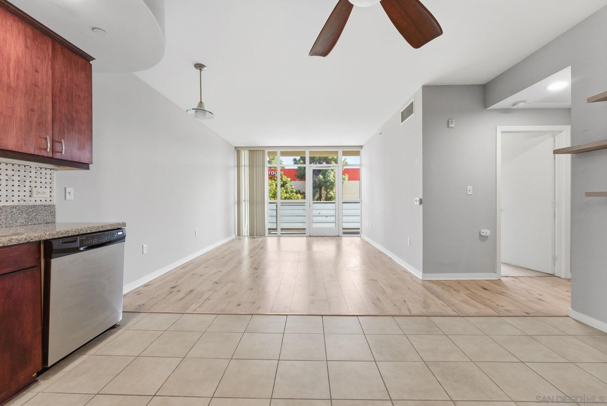 Detail Gallery Image 3 of 35 For 550  15th St  #206,  San Diego,  CA 92101 - 2 Beds | 1 Baths