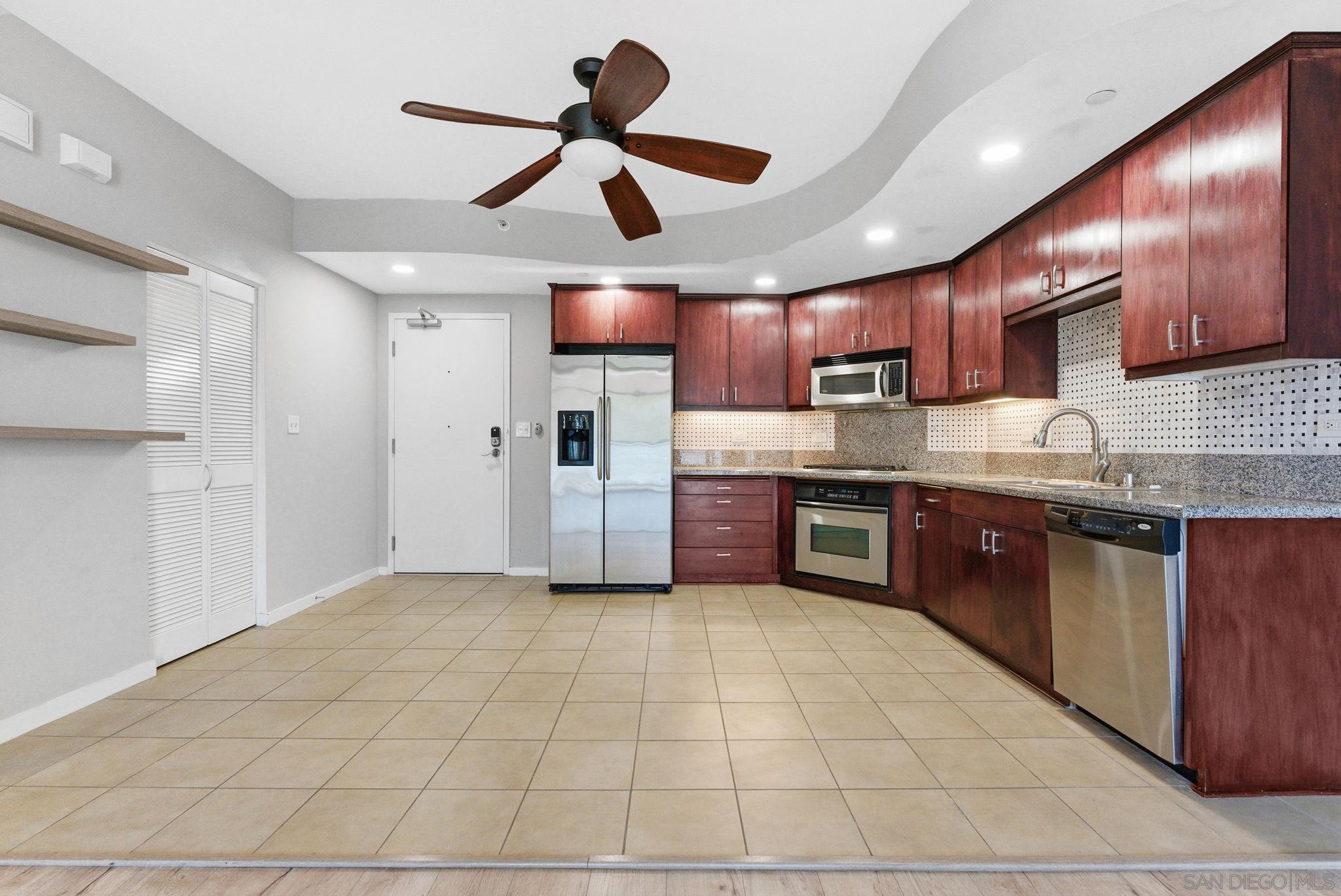 Detail Gallery Image 4 of 35 For 550  15th St  #206,  San Diego,  CA 92101 - 2 Beds | 1 Baths