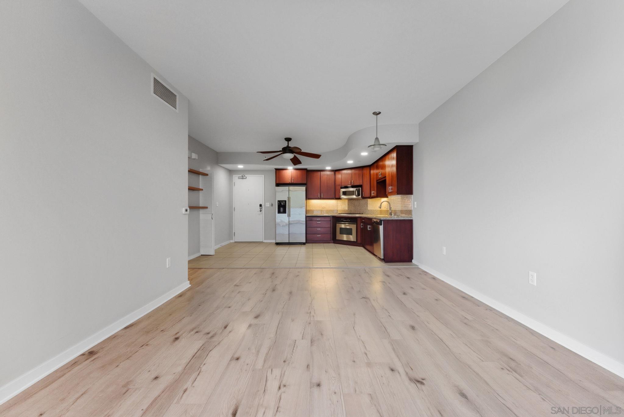 Detail Gallery Image 5 of 35 For 550  15th St  #206,  San Diego,  CA 92101 - 2 Beds | 1 Baths