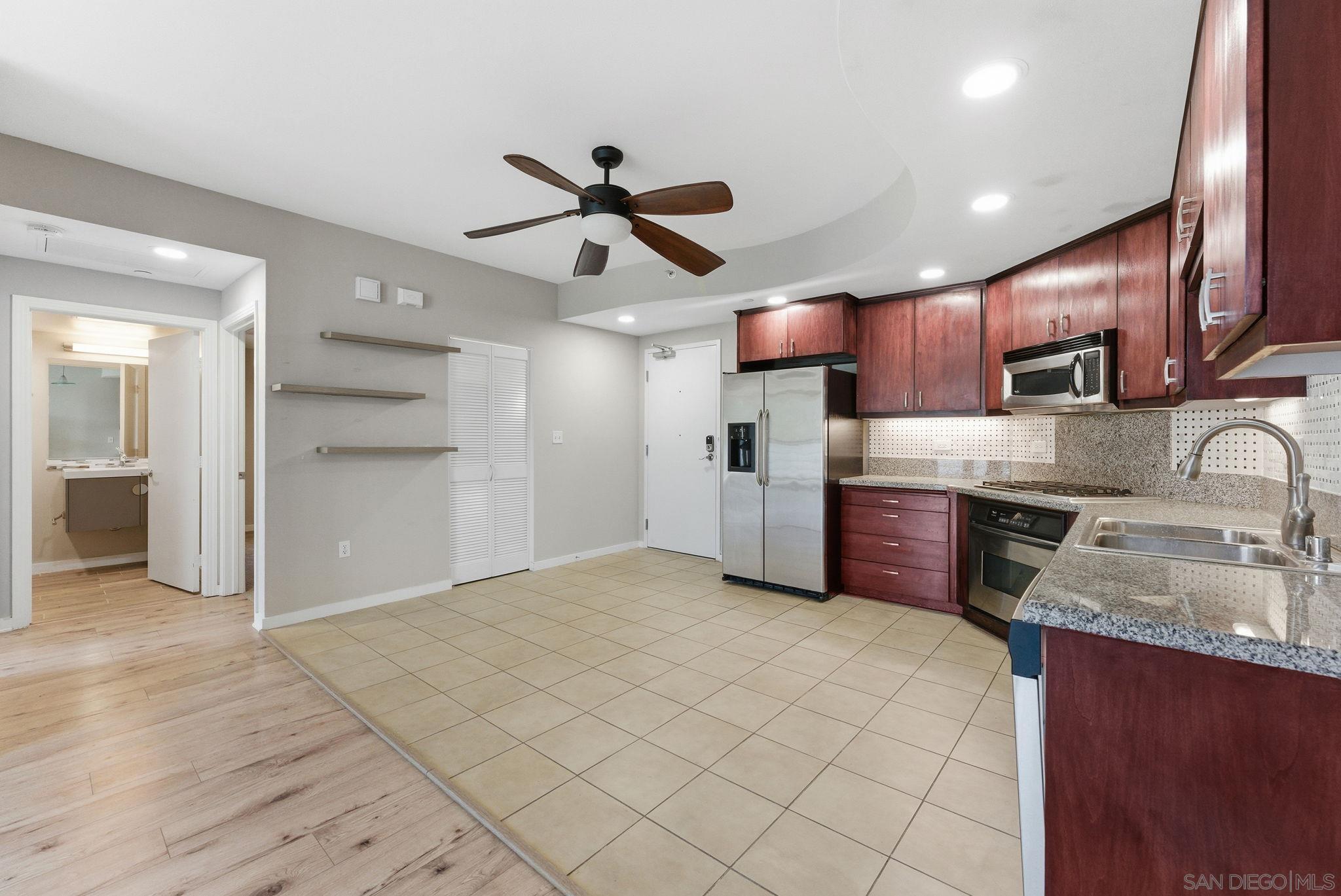 Detail Gallery Image 6 of 35 For 550  15th St  #206,  San Diego,  CA 92101 - 2 Beds | 1 Baths