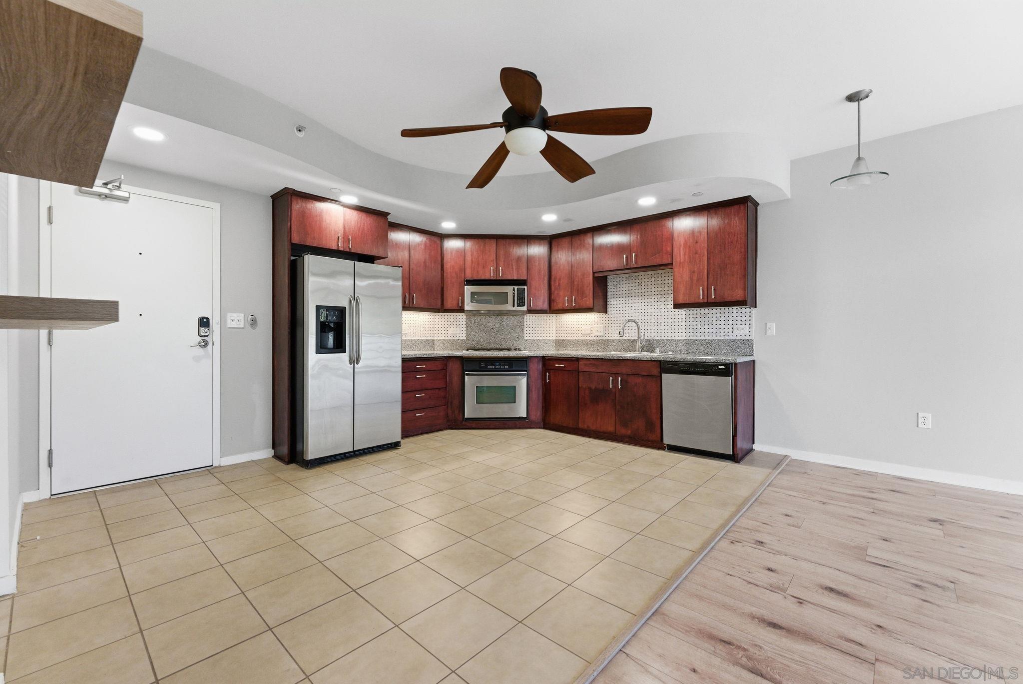 Detail Gallery Image 7 of 35 For 550  15th St  #206,  San Diego,  CA 92101 - 2 Beds | 1 Baths