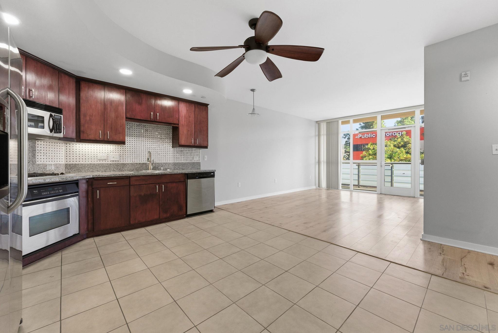 Detail Gallery Image 8 of 35 For 550  15th St  #206,  San Diego,  CA 92101 - 2 Beds | 1 Baths