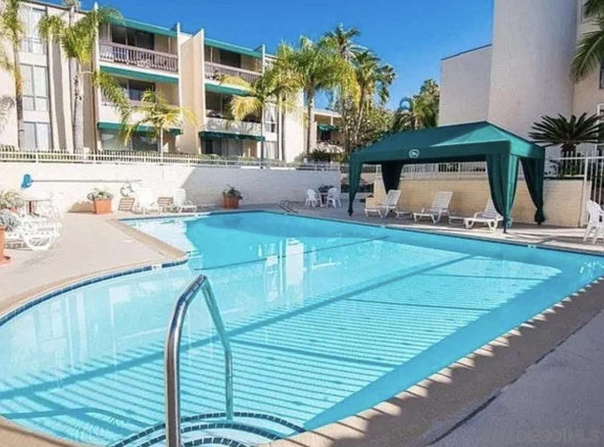 Detail Gallery Image 8 of 15 For 6455  La Jolla Blvd, La Jolla,  CA 92037 - 1 Beds | 1 Baths