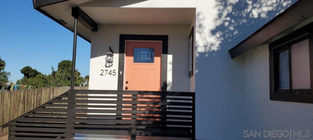 Detail Gallery Image 3 of 35 For 2743-2745  Ridgeway Dr., National City,  CA 91950 - 6 Beds | 3 Baths