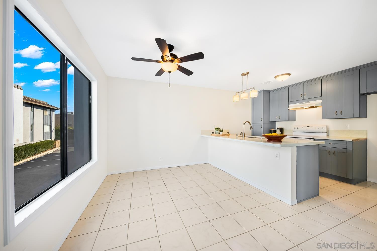 Detail Gallery Image 2 of 20 For 3219  Midway Dr  #407,  San Diego,  CA 92110 - 2 Beds | 2 Baths