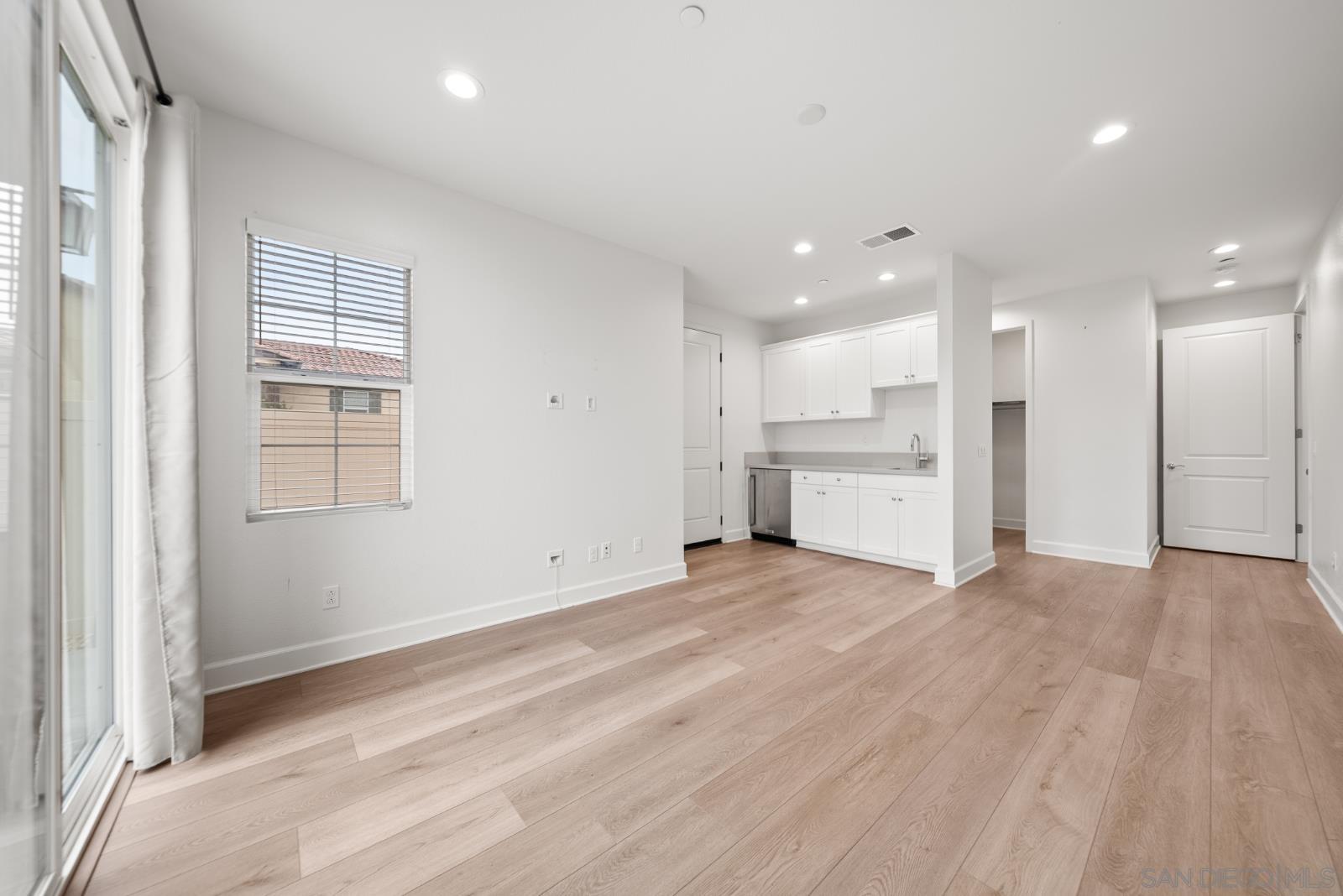 Detail Gallery Image 17 of 31 For 8304  the Grant Place, Bonita,  CA 91902 - 5 Beds | 4/1 Baths