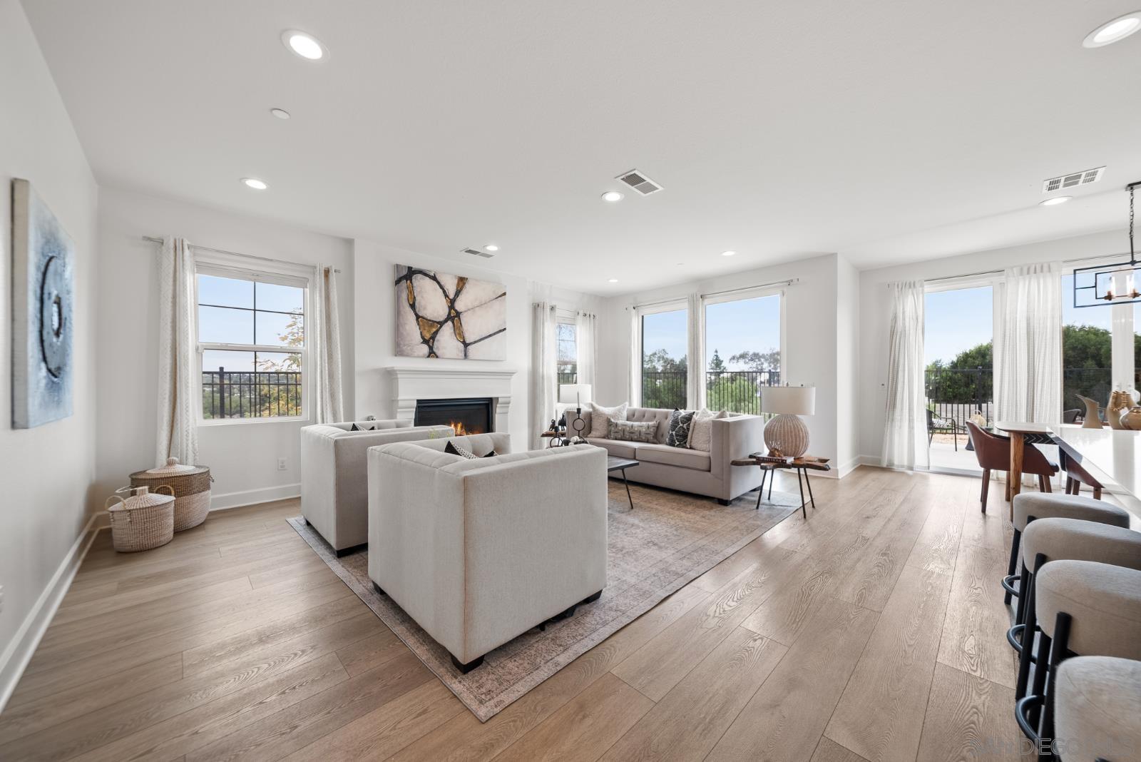 Detail Gallery Image 5 of 31 For 8304  the Grant Place, Bonita,  CA 91902 - 5 Beds | 4/1 Baths