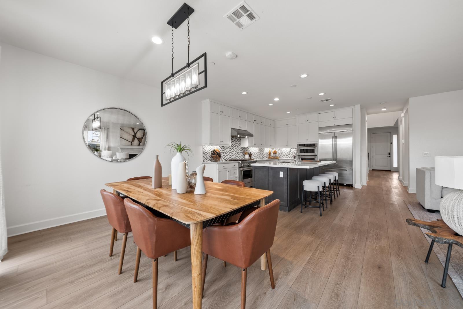 Detail Gallery Image 9 of 31 For 8304  the Grant Place, Bonita,  CA 91902 - 5 Beds | 4/1 Baths