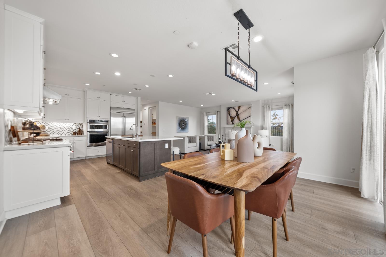 Detail Gallery Image 10 of 31 For 8304  the Grant Place, Bonita,  CA 91902 - 5 Beds | 4/1 Baths