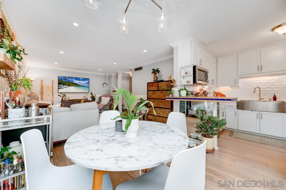 Detail Gallery Image 4 of 29 For 140  Walnut Ave.  2d, San Diego,  CA 92103 - 1 Beds | 2 Baths