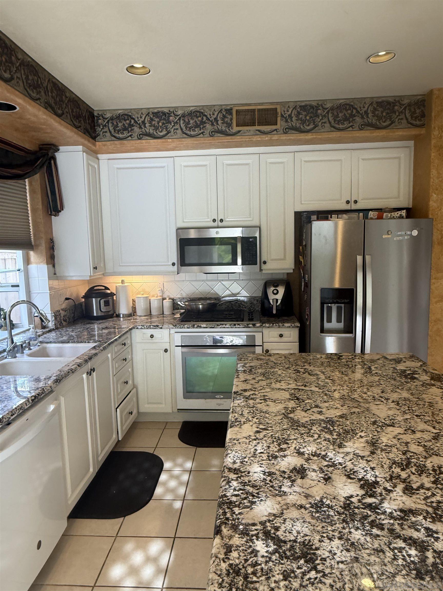 Detail Gallery Image 18 of 22 For 11373  Swan Canyon Rd, San Diego,  CA 92131 - 4 Beds | 3 Baths