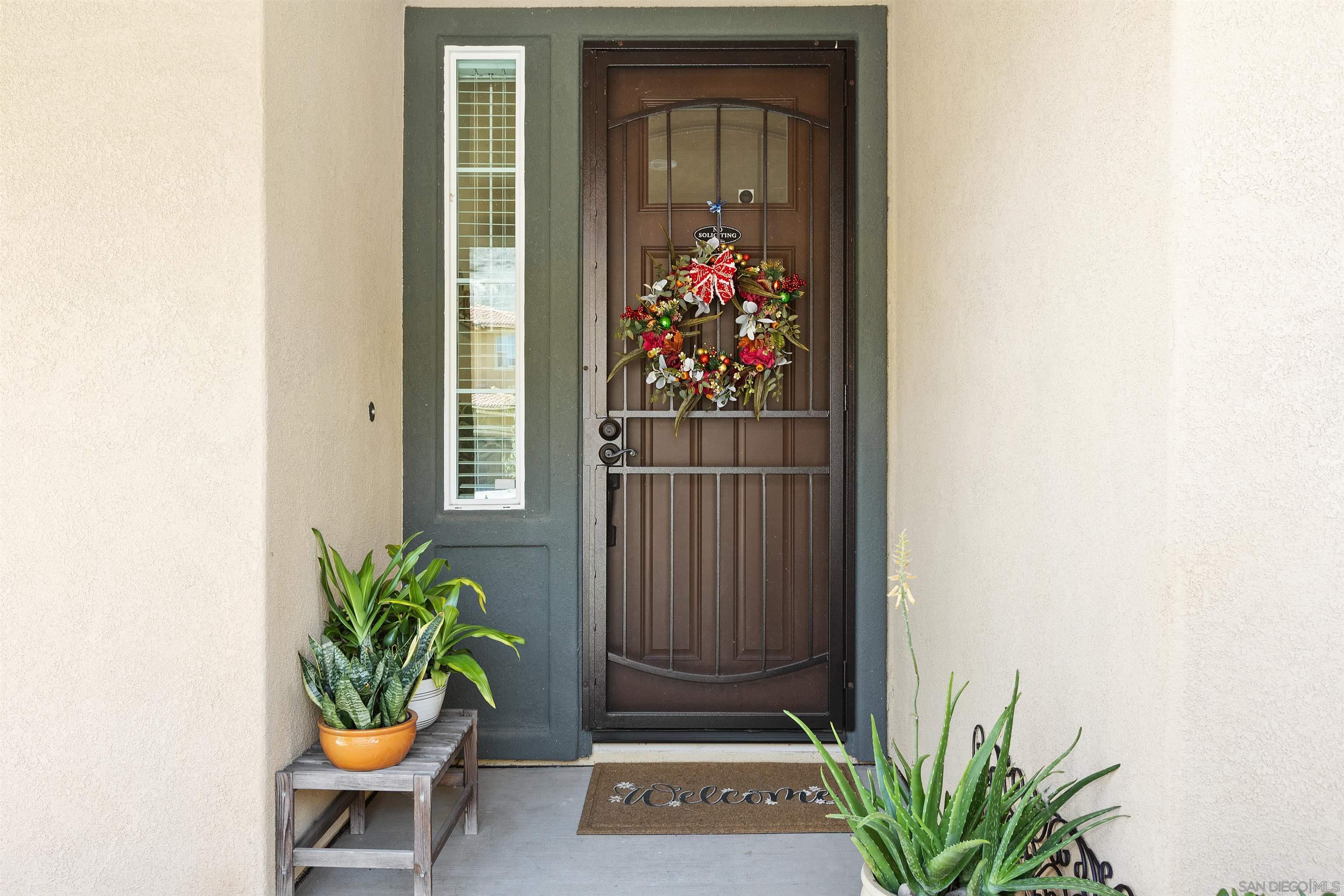 Detail Gallery Image 2 of 45 For 35732  Garrano Ln, Fallbrook,  CA 92028 - 4 Beds | 4/3 Baths
