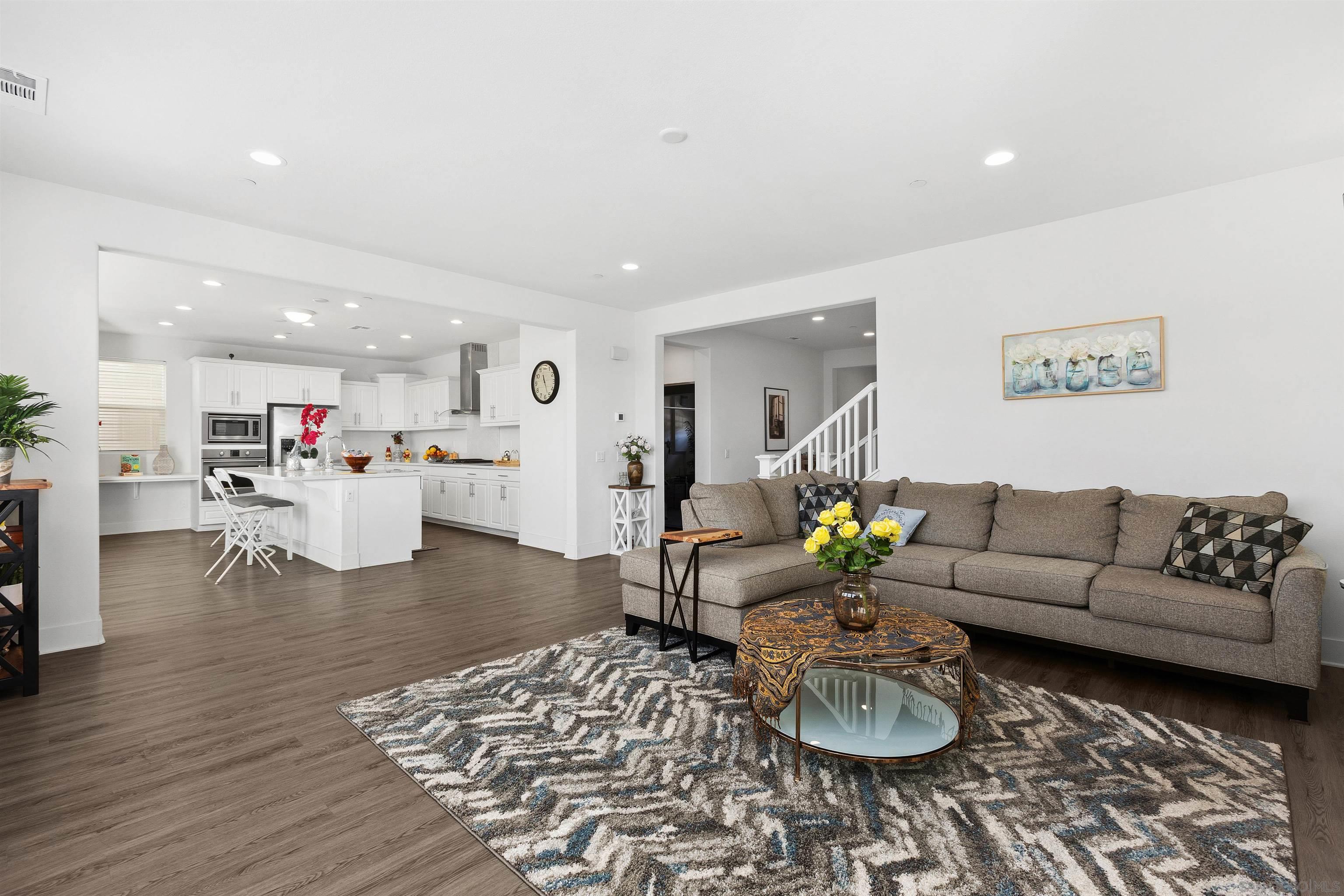 Detail Gallery Image 11 of 45 For 35732  Garrano Ln, Fallbrook,  CA 92028 - 4 Beds | 4/3 Baths