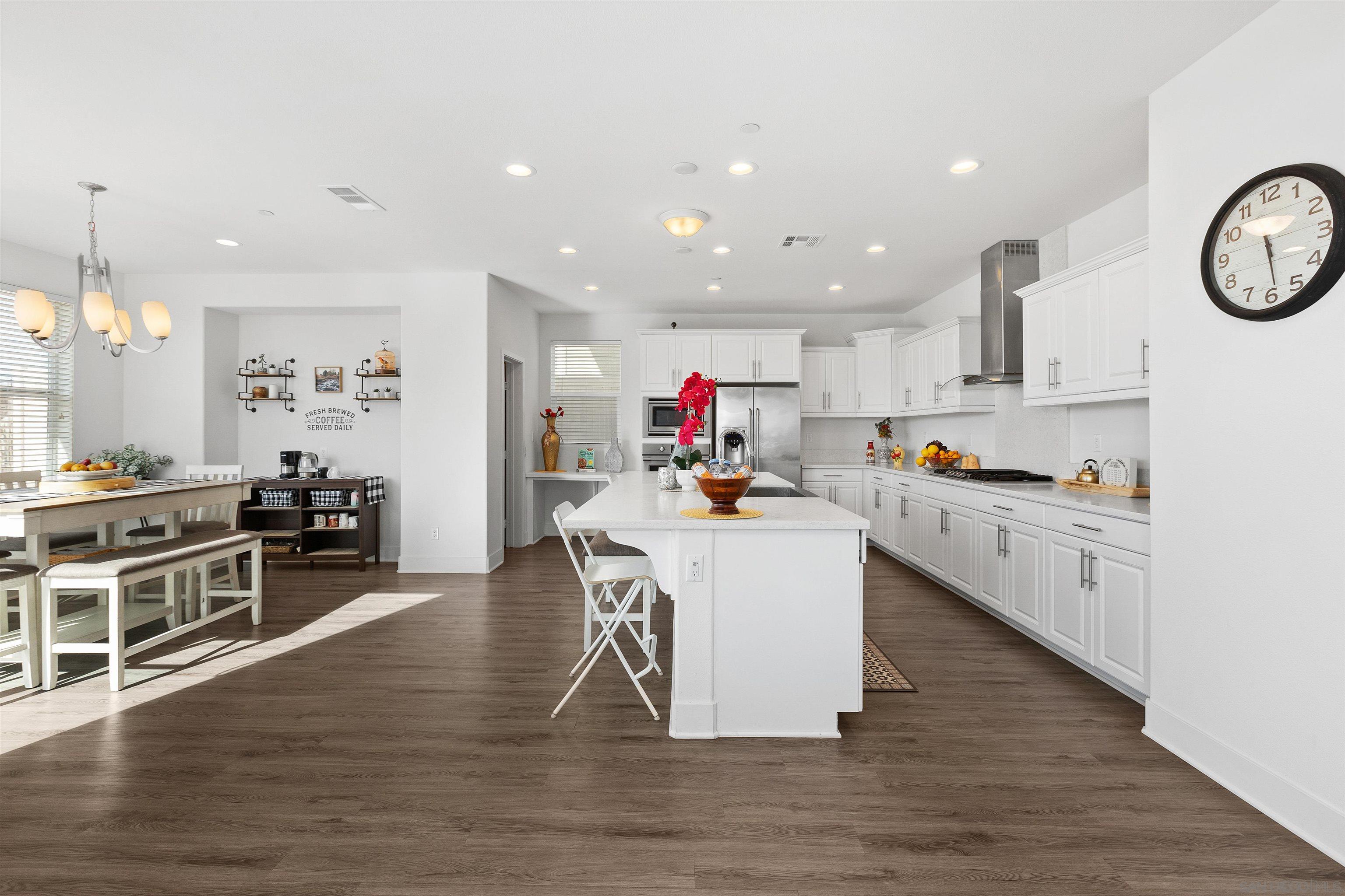 Detail Gallery Image 12 of 45 For 35732  Garrano Ln, Fallbrook,  CA 92028 - 4 Beds | 4/3 Baths