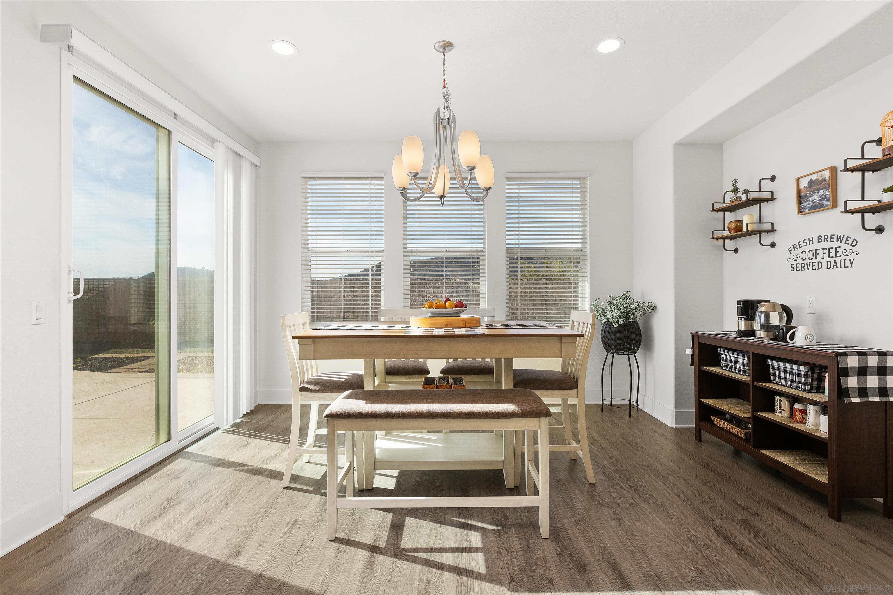 Detail Gallery Image 18 of 45 For 35732  Garrano Ln, Fallbrook,  CA 92028 - 4 Beds | 4/3 Baths