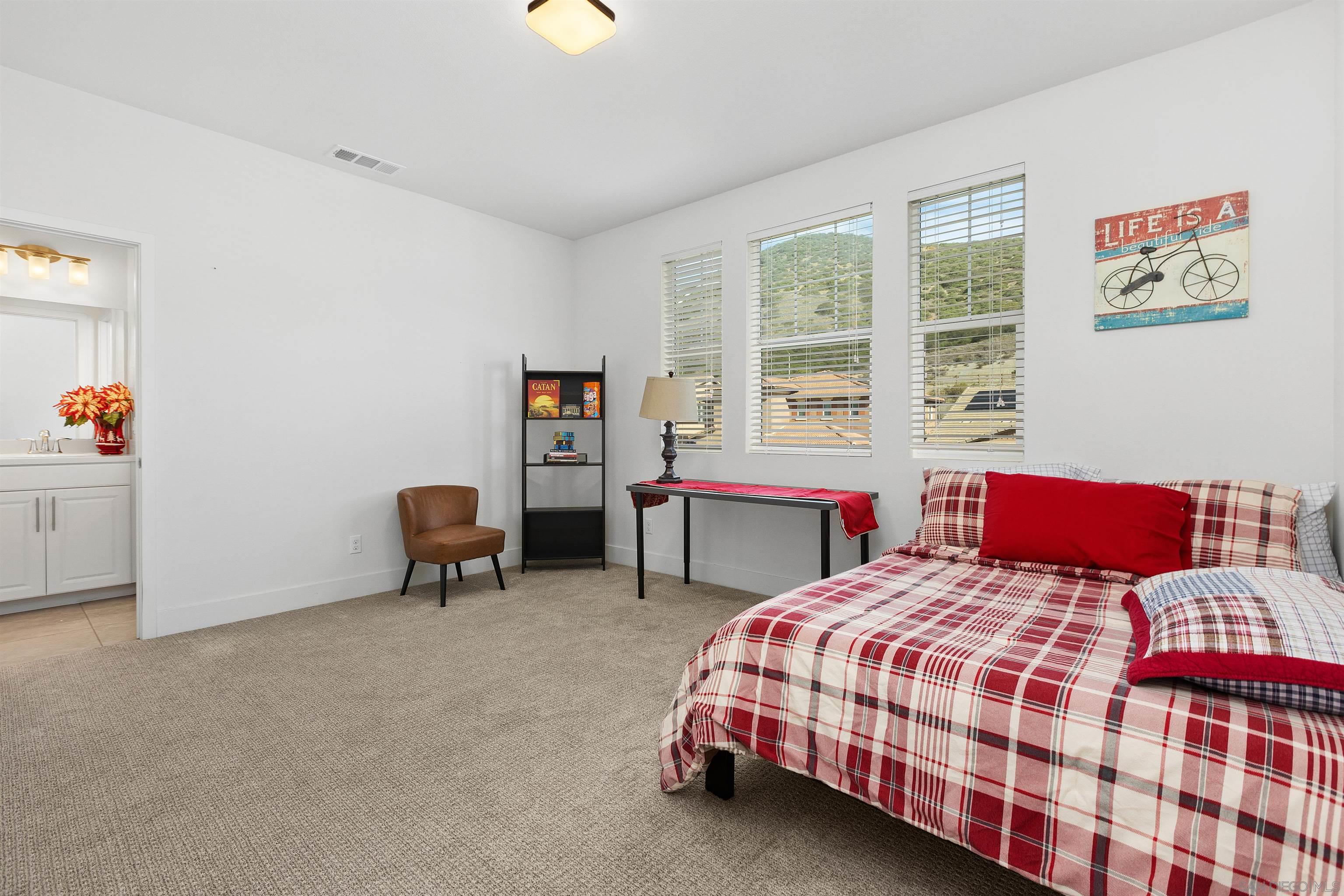 Detail Gallery Image 25 of 45 For 35732  Garrano Ln, Fallbrook,  CA 92028 - 4 Beds | 4/3 Baths