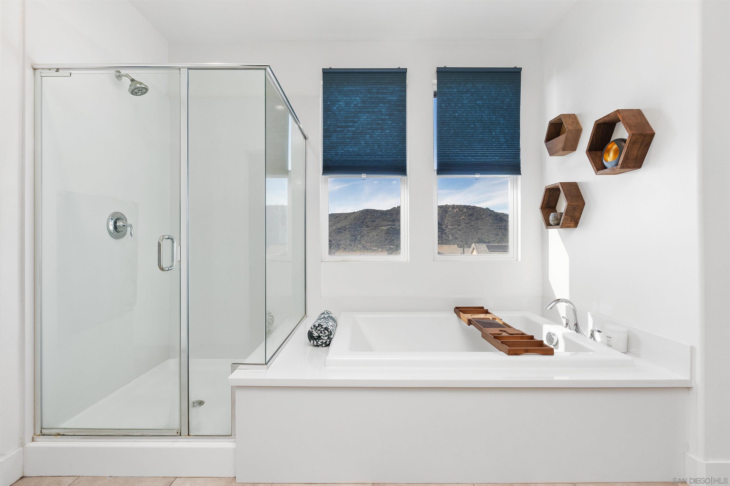 Detail Gallery Image 30 of 45 For 35732  Garrano Ln, Fallbrook,  CA 92028 - 4 Beds | 4/3 Baths