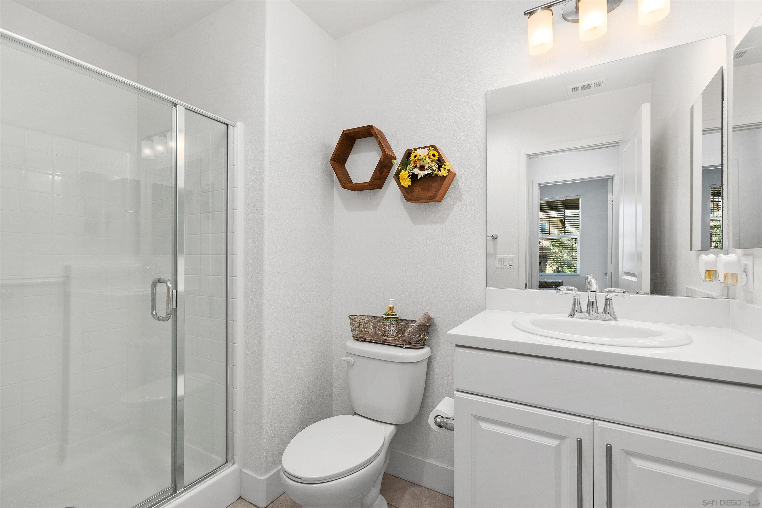 Detail Gallery Image 4 of 45 For 35732  Garrano Ln, Fallbrook,  CA 92028 - 4 Beds | 4/3 Baths