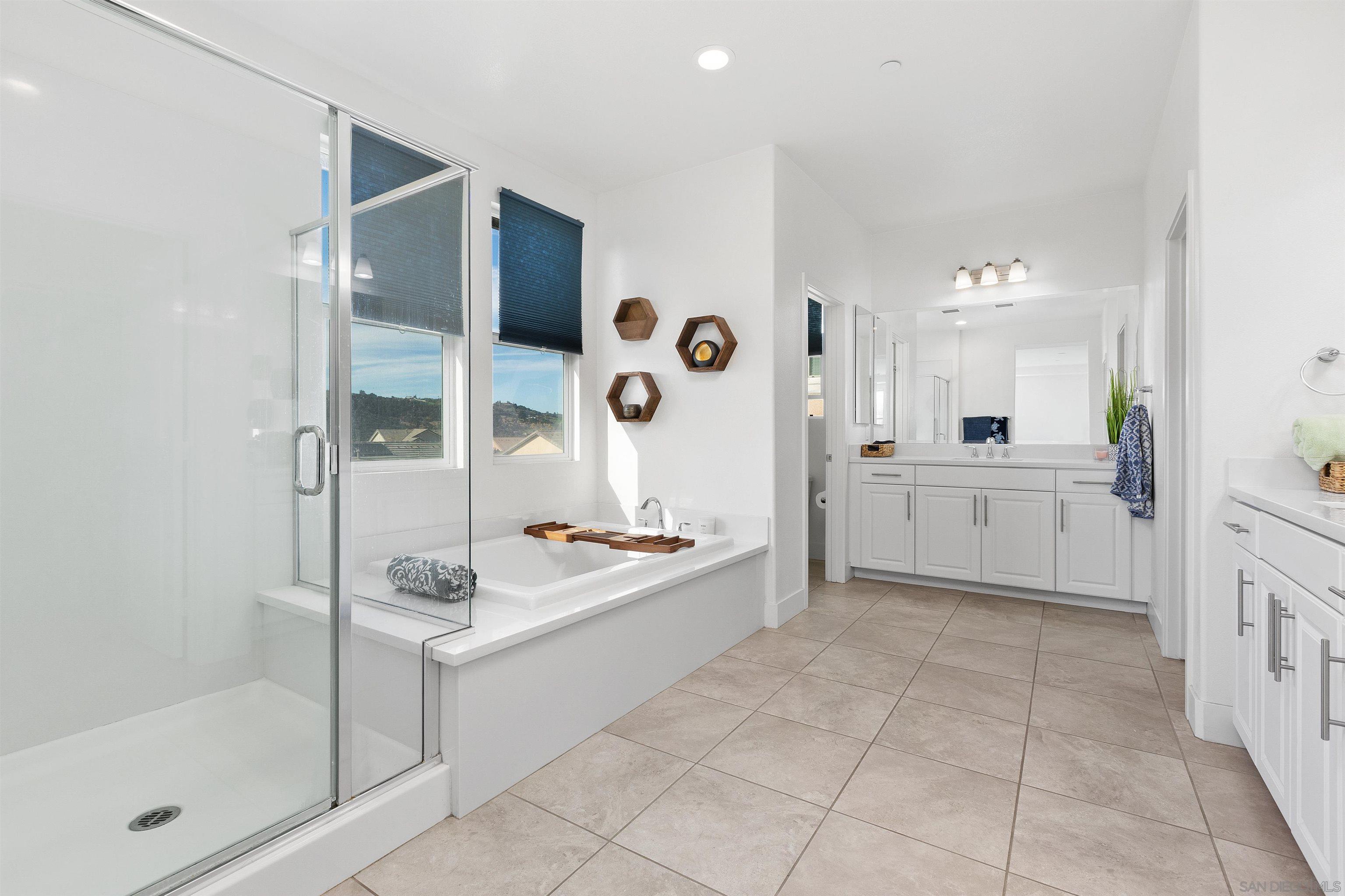 Detail Gallery Image 32 of 45 For 35732  Garrano Ln, Fallbrook,  CA 92028 - 4 Beds | 4/3 Baths