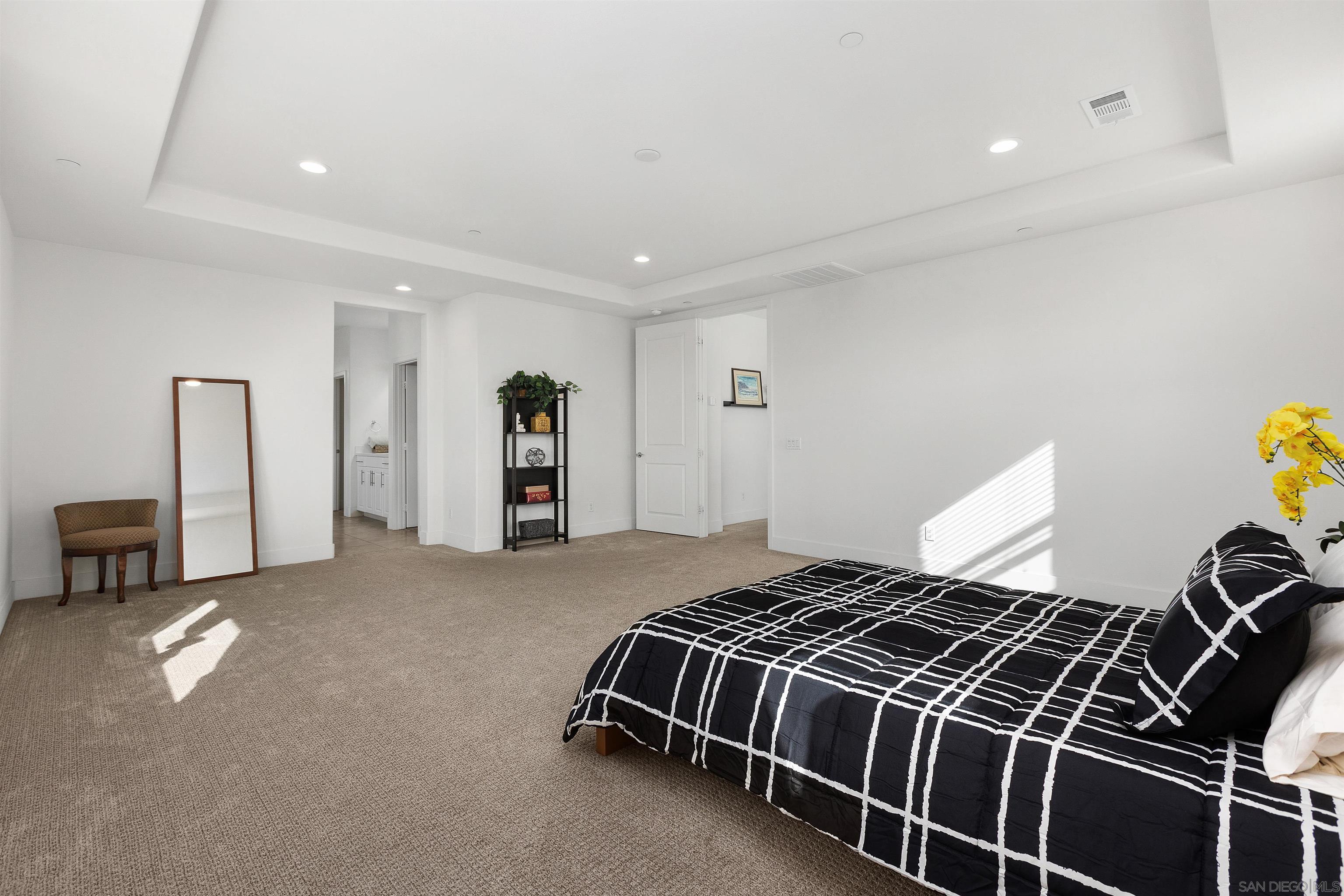 Detail Gallery Image 33 of 45 For 35732  Garrano Ln, Fallbrook,  CA 92028 - 4 Beds | 4/3 Baths