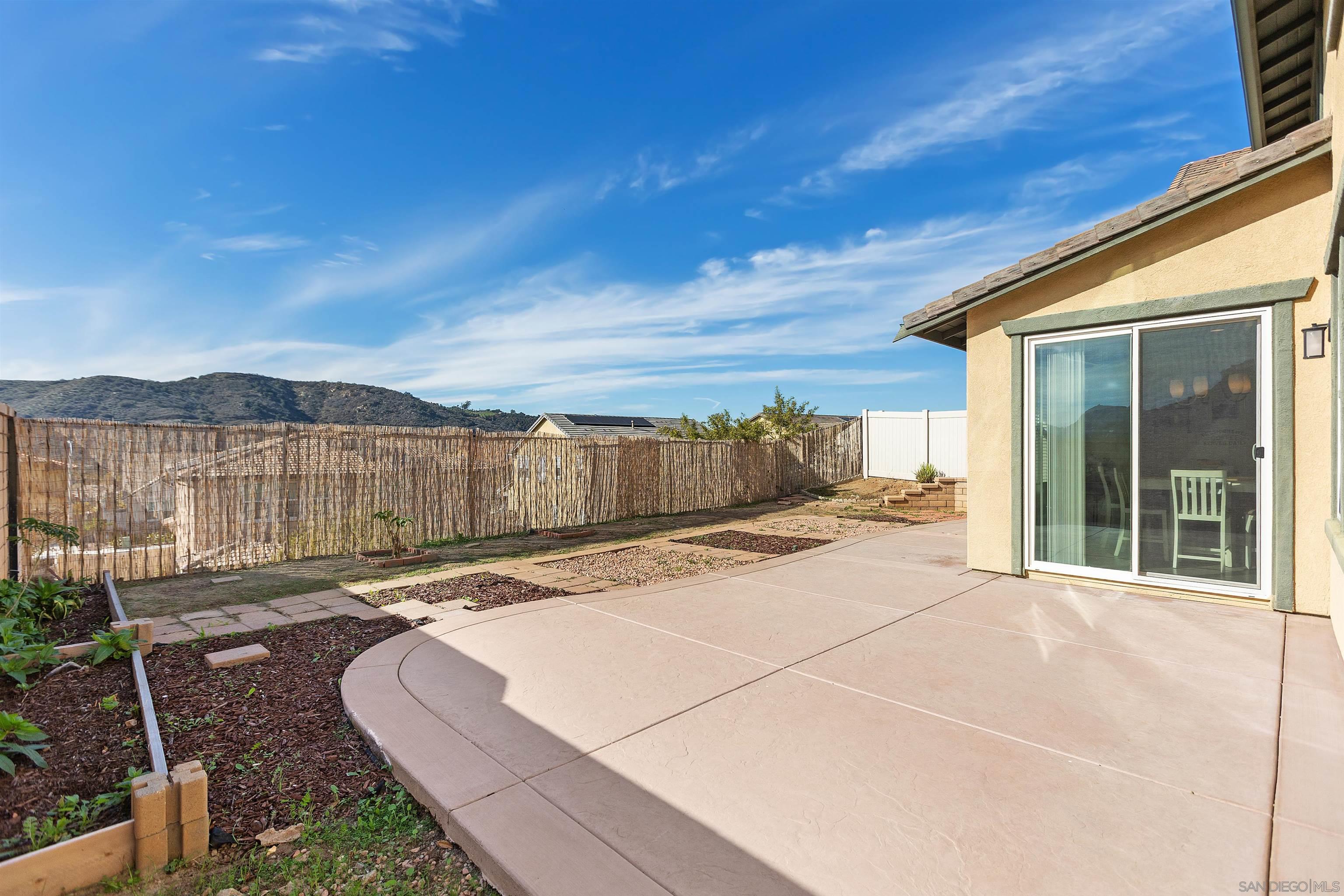 Detail Gallery Image 36 of 45 For 35732  Garrano Ln, Fallbrook,  CA 92028 - 4 Beds | 4/3 Baths