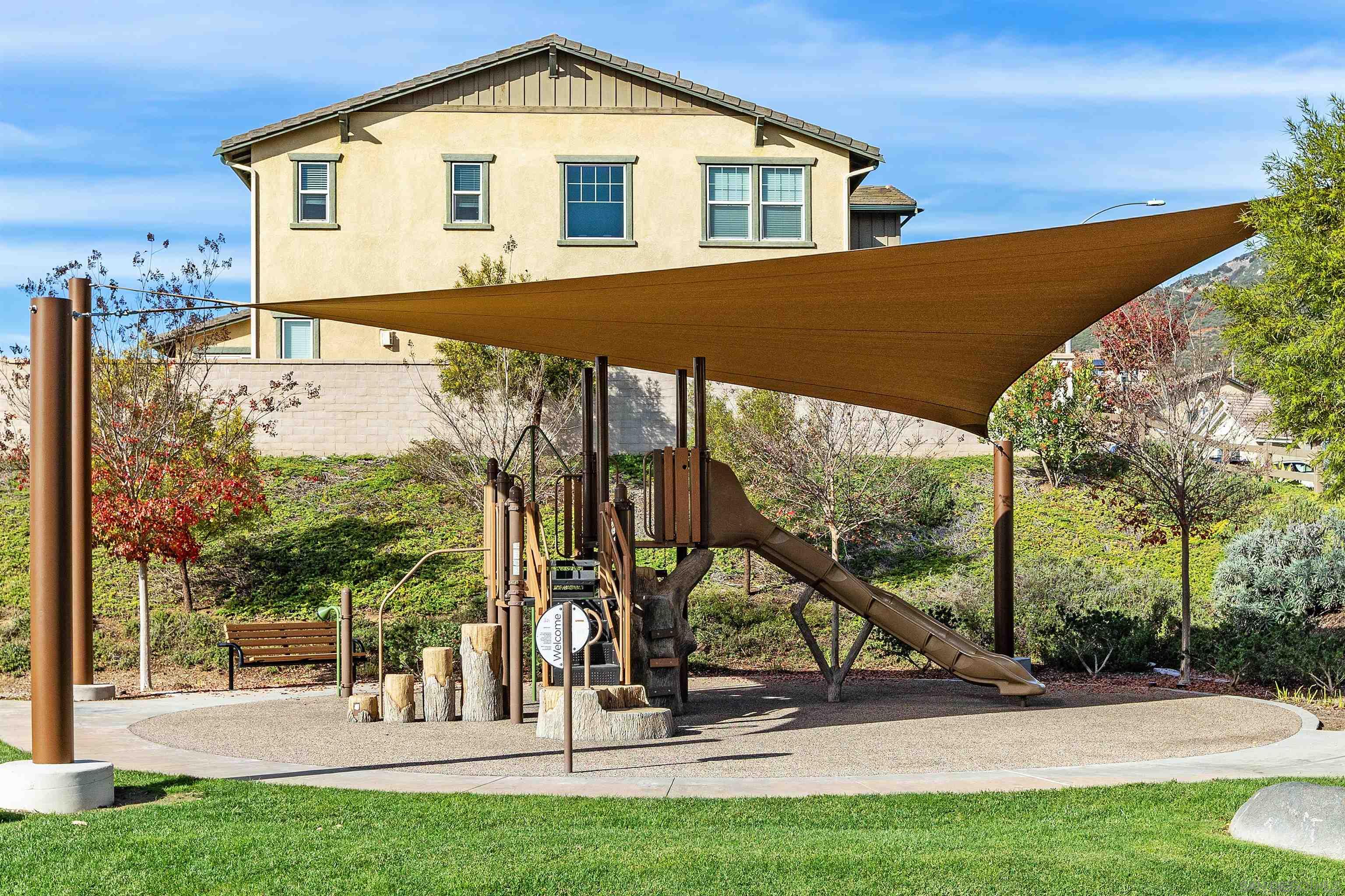 Detail Gallery Image 42 of 45 For 35732  Garrano Ln, Fallbrook,  CA 92028 - 4 Beds | 4/3 Baths