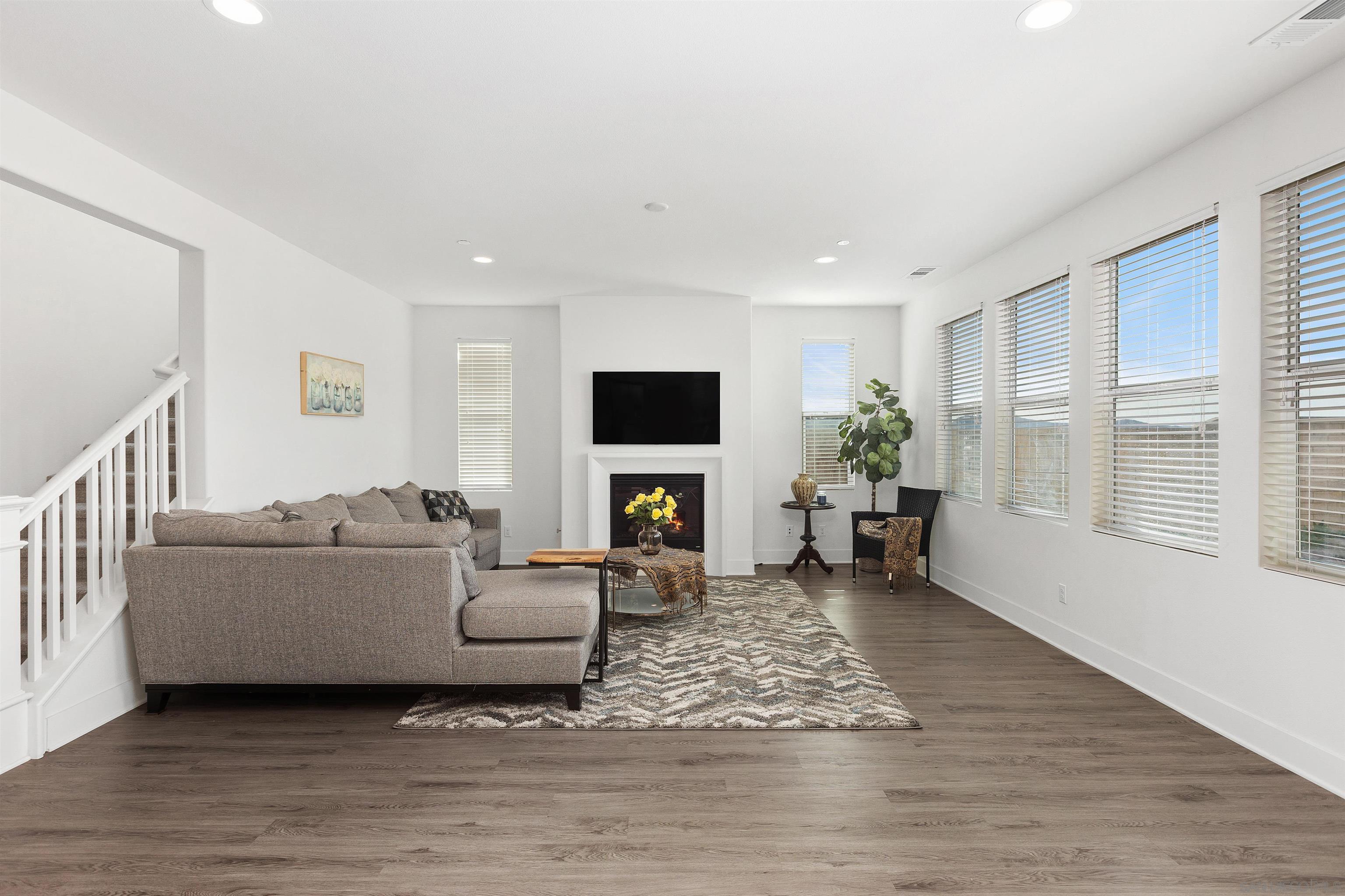 Detail Gallery Image 7 of 45 For 35732  Garrano Ln, Fallbrook,  CA 92028 - 4 Beds | 4/3 Baths