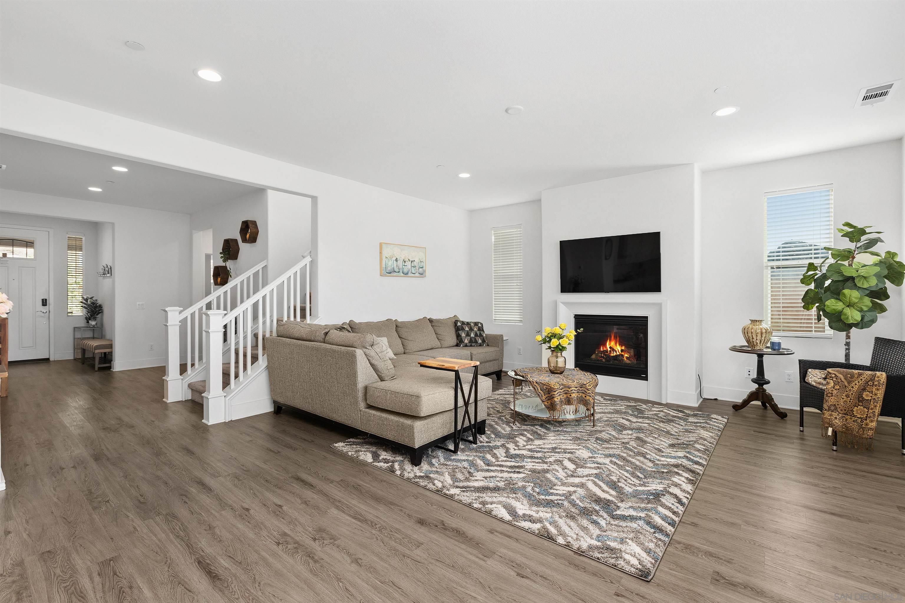 Detail Gallery Image 8 of 45 For 35732  Garrano Ln, Fallbrook,  CA 92028 - 4 Beds | 4/3 Baths