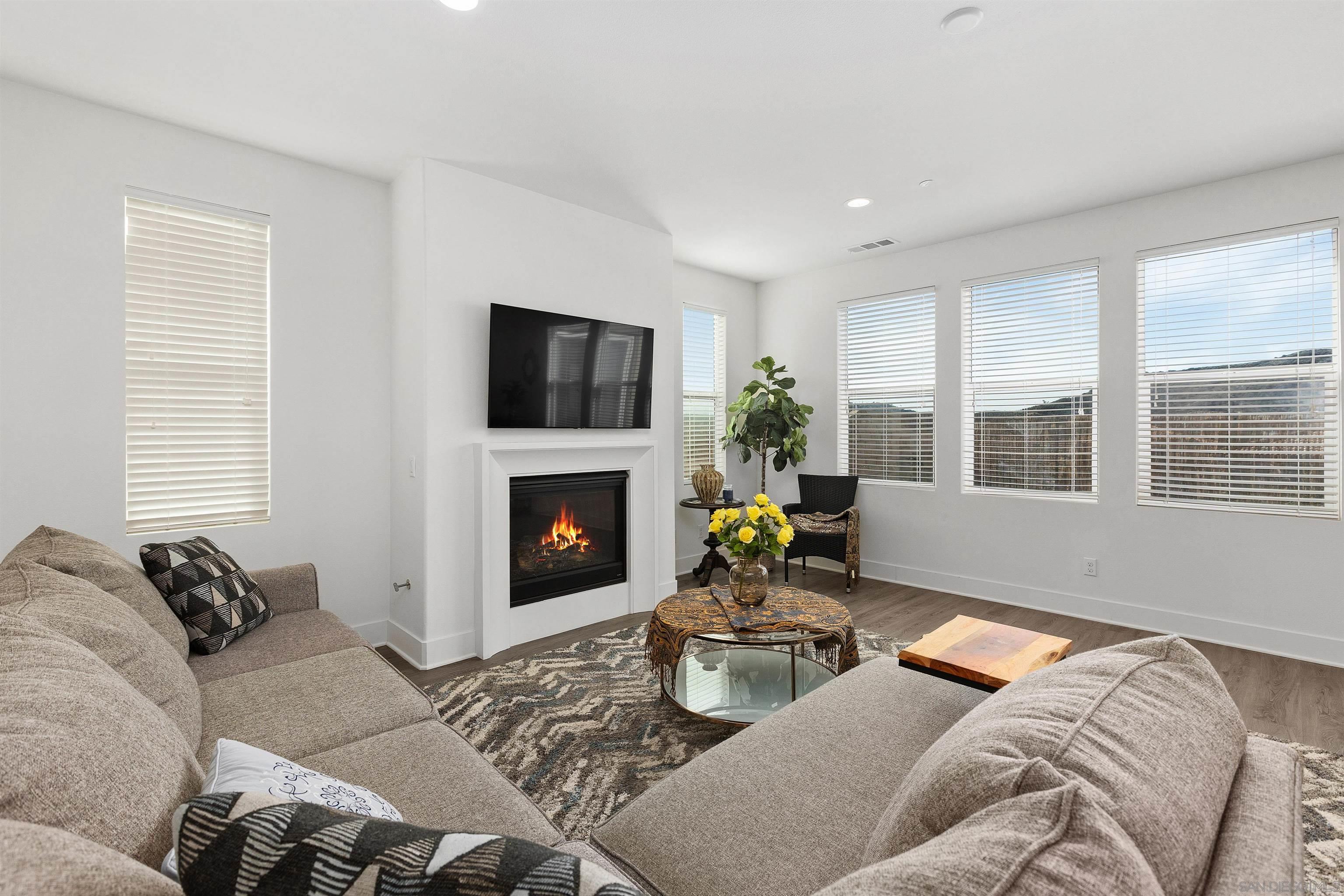 Detail Gallery Image 9 of 45 For 35732  Garrano Ln, Fallbrook,  CA 92028 - 4 Beds | 4/3 Baths