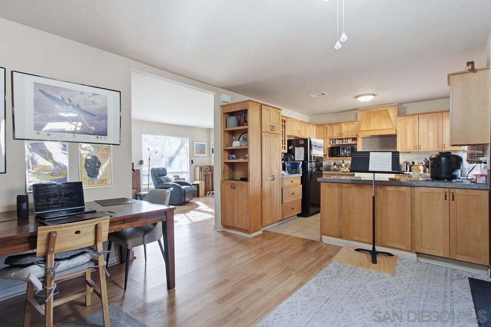 Detail Gallery Image 15 of 42 For 9036  Caminito Vera, San Diego,  CA 92126 - 3 Beds | 2 Baths