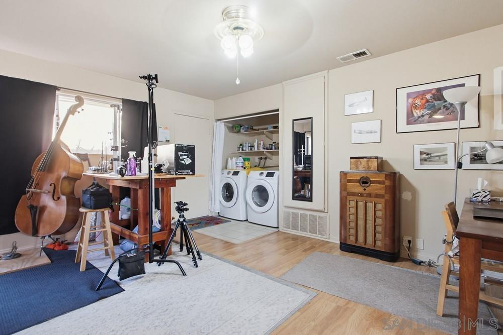 Detail Gallery Image 16 of 42 For 9036  Caminito Vera, San Diego,  CA 92126 - 3 Beds | 2 Baths