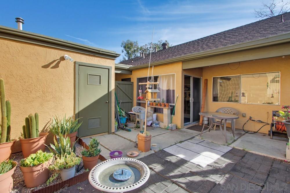 Detail Gallery Image 18 of 42 For 9036  Caminito Vera, San Diego,  CA 92126 - 3 Beds | 2 Baths