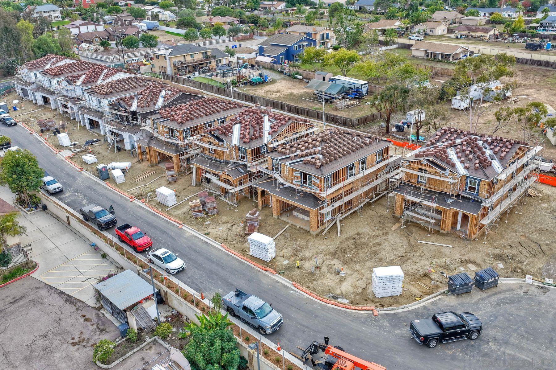 Detail Gallery Image 7 of 8 For 793  Michael Ct, Vista,  CA 92081 - 4 Beds | 3/1 Baths