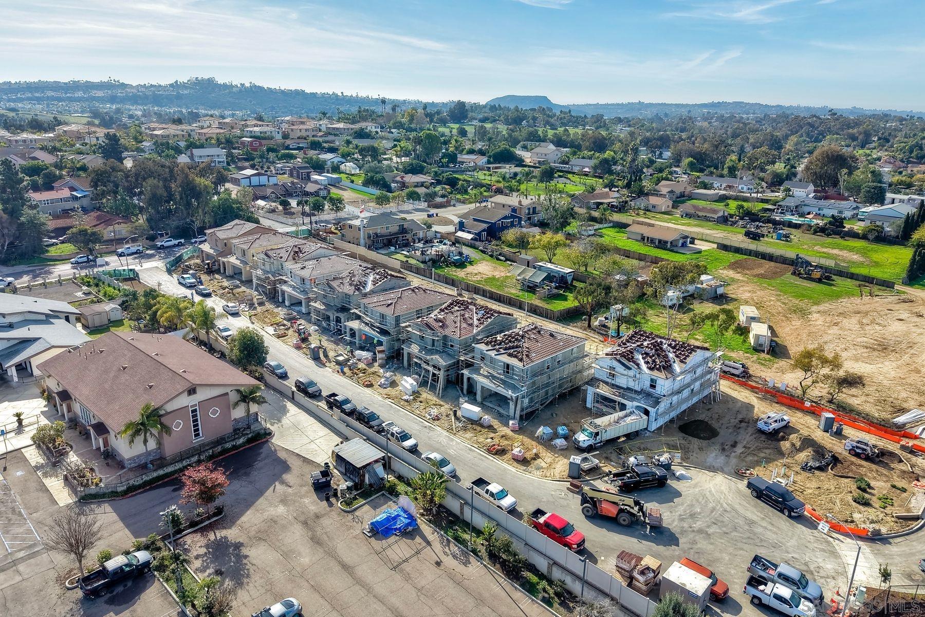 Detail Gallery Image 8 of 9 For 793  Michael Ct, Vista,  CA 92081 - 4 Beds | 3/1 Baths