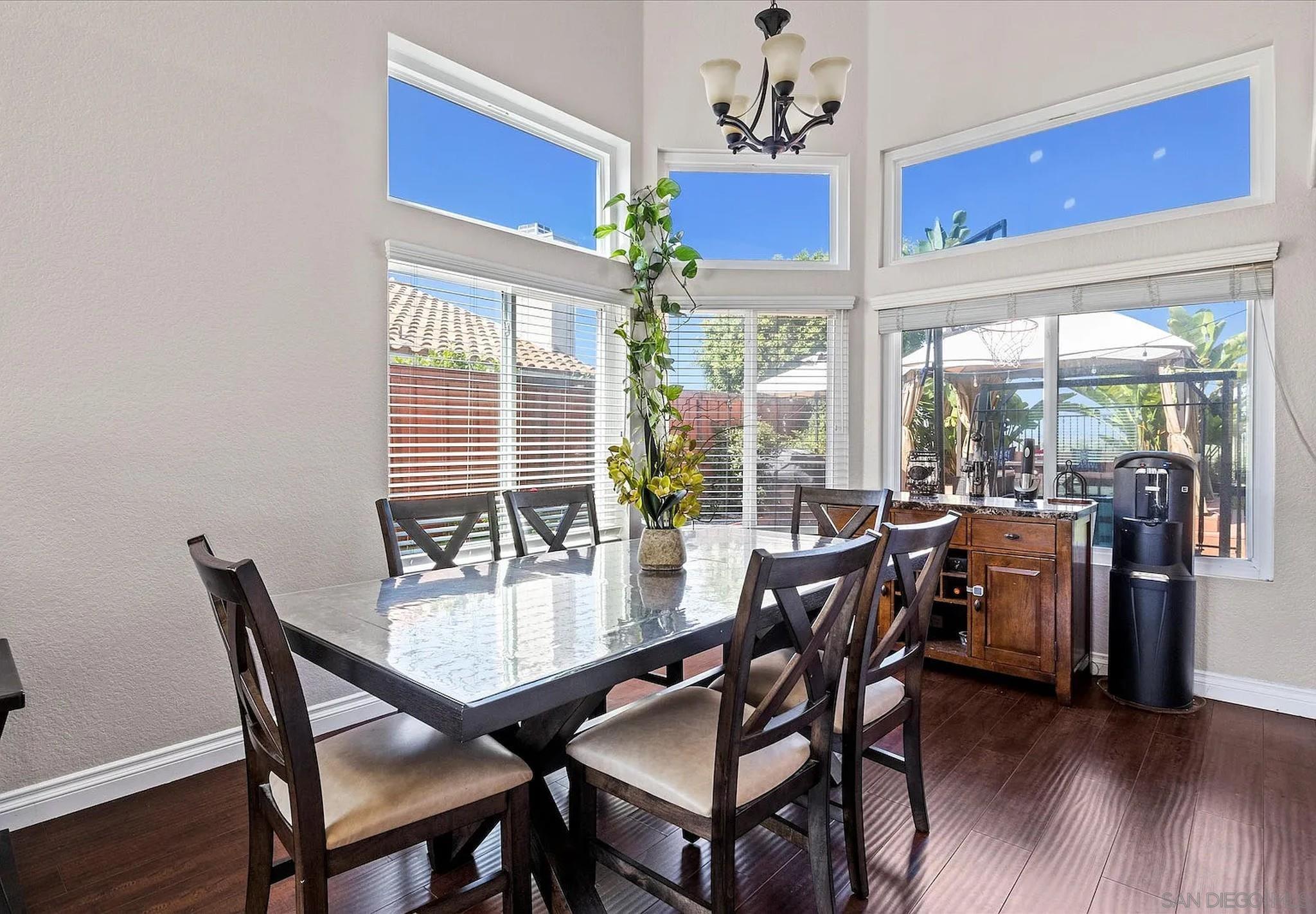 Detail Gallery Image 7 of 18 For 3718  via Las Villas, Oceanside,  CA 92056 - 4 Beds | 2/1 Baths