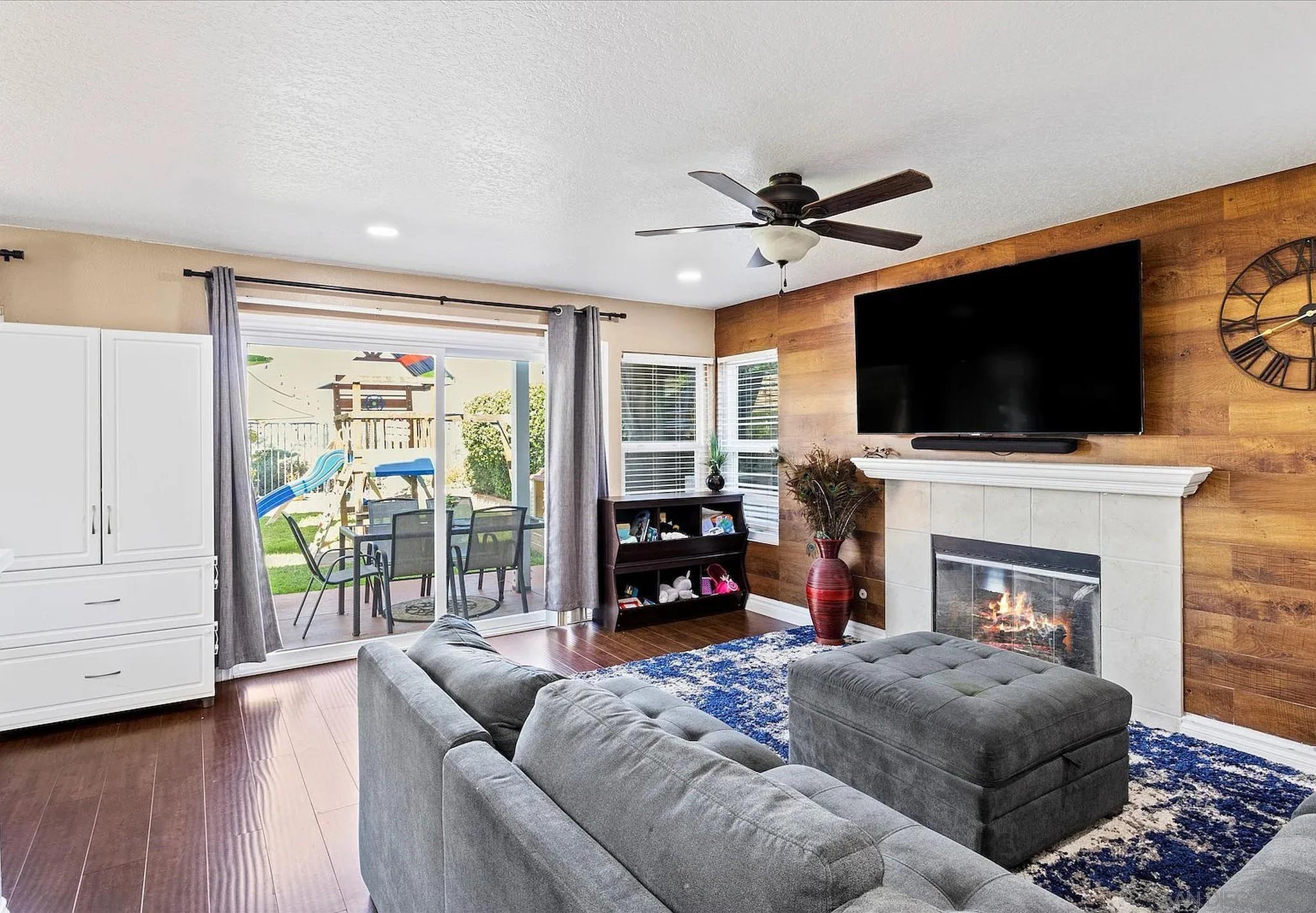 Detail Gallery Image 9 of 18 For 3718  via Las Villas, Oceanside,  CA 92056 - 4 Beds | 2/1 Baths