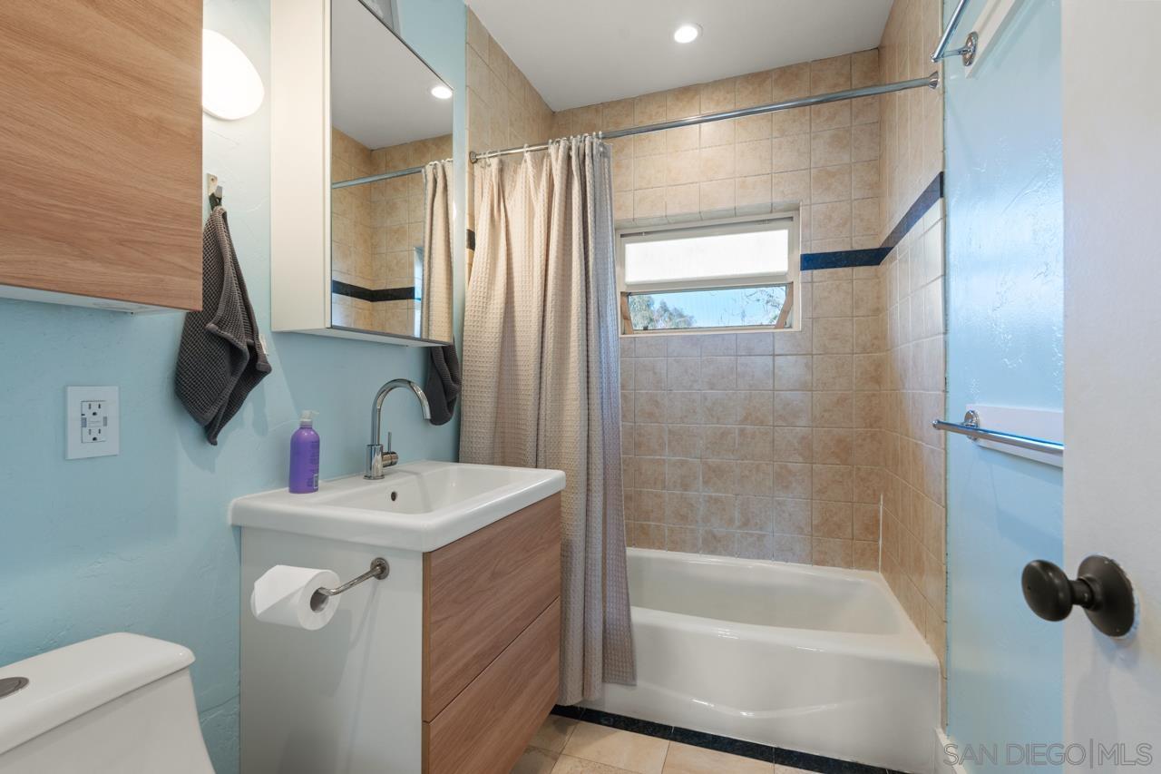 Detail Gallery Image 19 of 46 For 1042  Lincoln Ave, San Diego,  CA 92103 - 3 Beds | 3 Baths