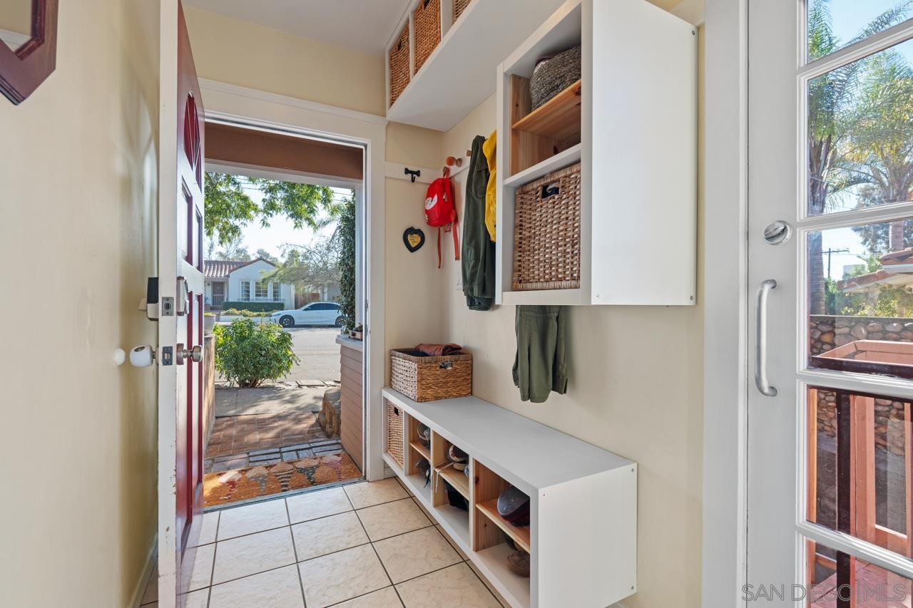 Detail Gallery Image 6 of 46 For 1042  Lincoln Ave, San Diego,  CA 92103 - 3 Beds | 3 Baths