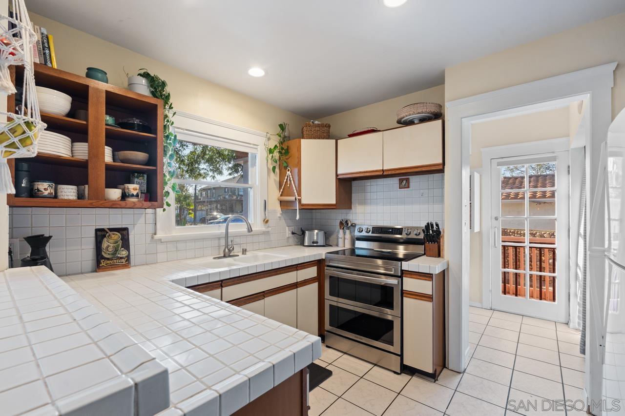 Detail Gallery Image 9 of 46 For 1042  Lincoln Ave, San Diego,  CA 92103 - 3 Beds | 3 Baths